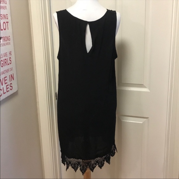 NWOT ASTR Black Dress w| Crochet Hem, Large - Picture 3 of 6